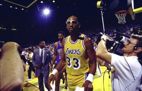 CBA新赛季分档：第一档有5队，北京被外援耽误，辽宁新疆前景黯淡（CBA新季实力分档：五队占据第一梯队，北京受外援拖累，辽宁新疆前景不佳）